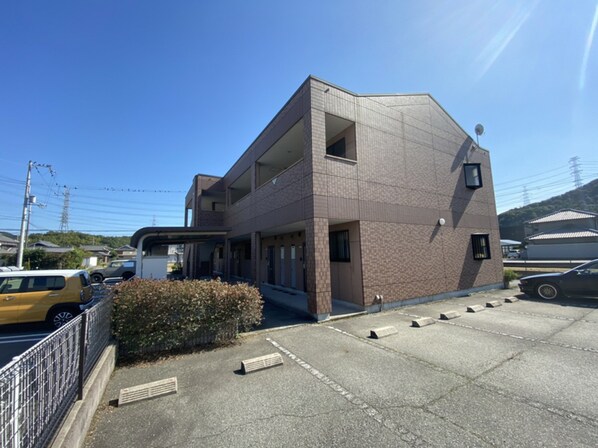 ルーエン・ハイムの物件外観写真